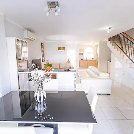 Casa vacanze Duplex, *